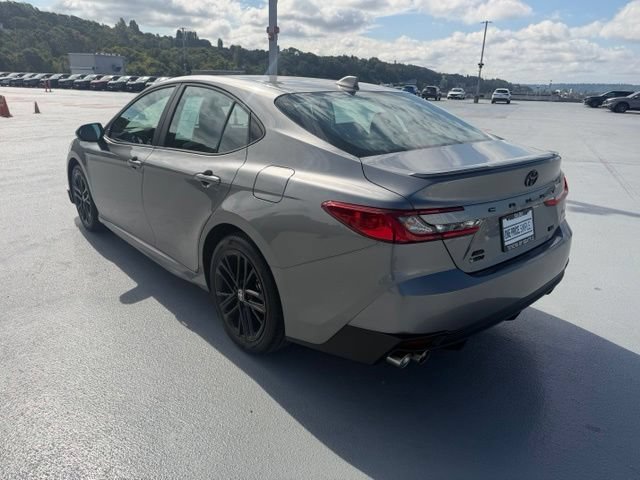 Used 2025 Toyota Camry SE AWD/4WD image 5