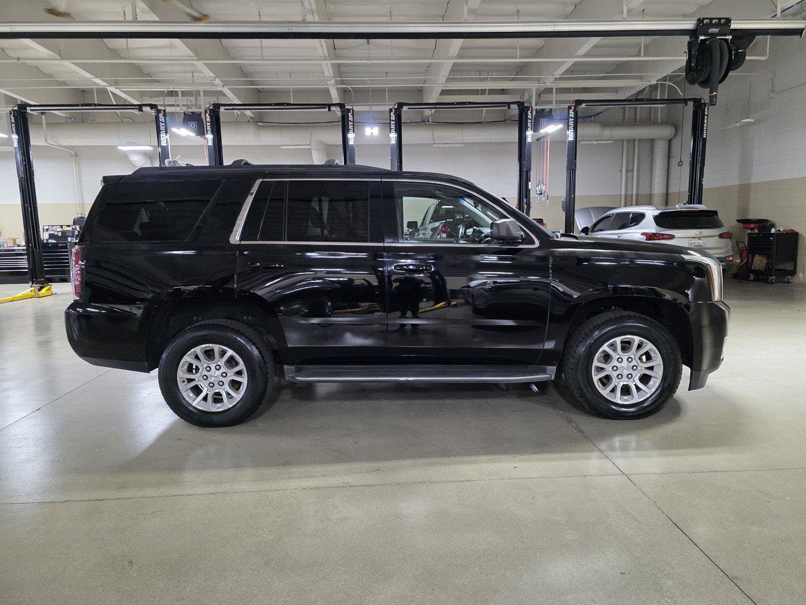Used 2017 GMC Yukon SLT AWD/4WD image 8
