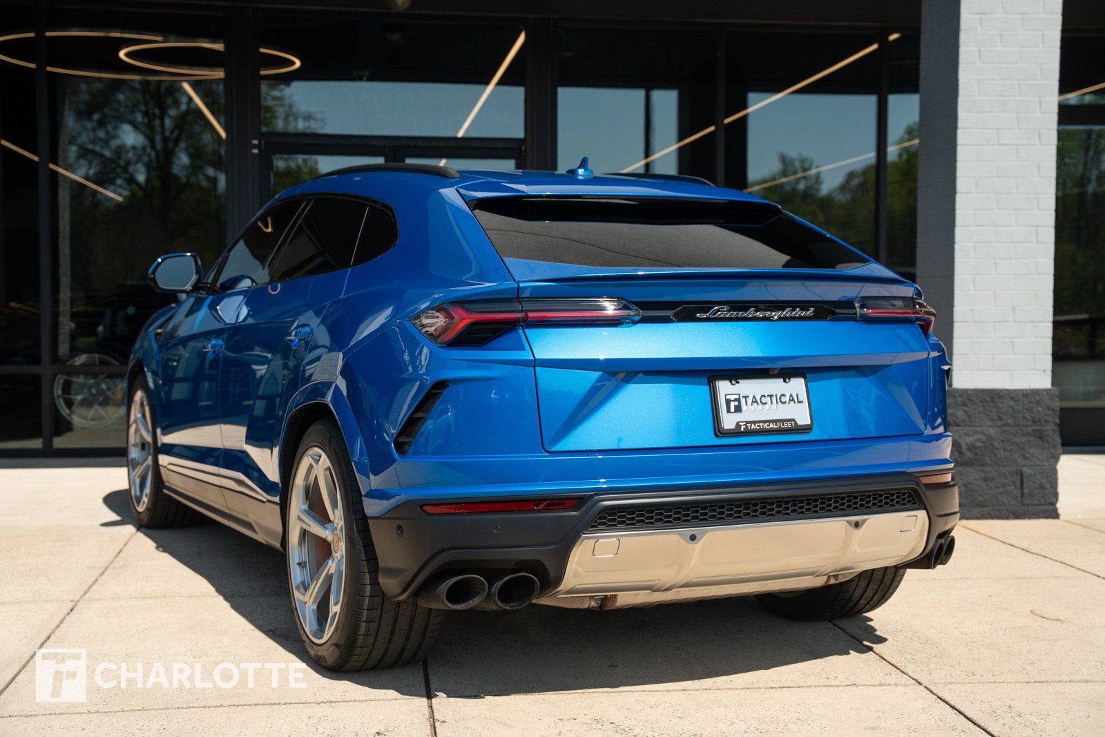 Used 2021 Lamborghini Urus AWD/4WD image 12