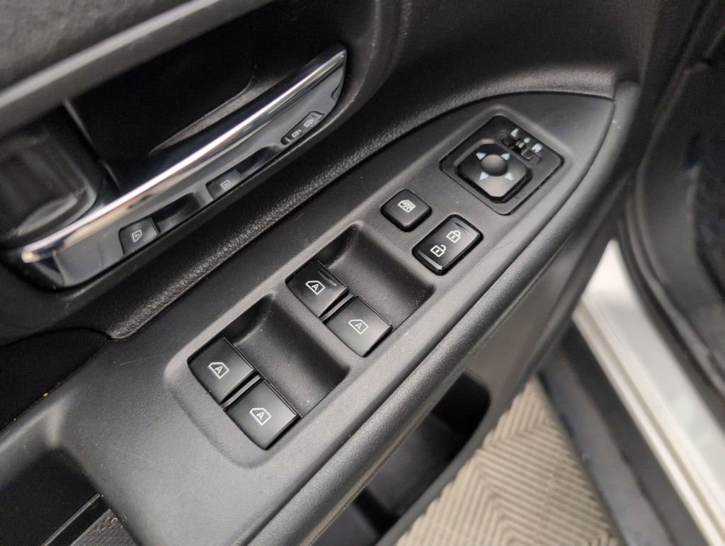 Used 2019 Mitsubishi Outlander FWD image 33