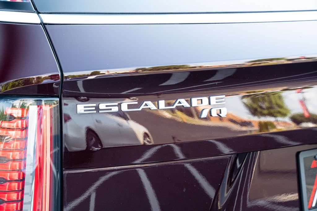 Used 2025 Cadillac Escalade IQ Luxury 2 w/ LPO, Premium Carpet Package AWD/4WD image 18