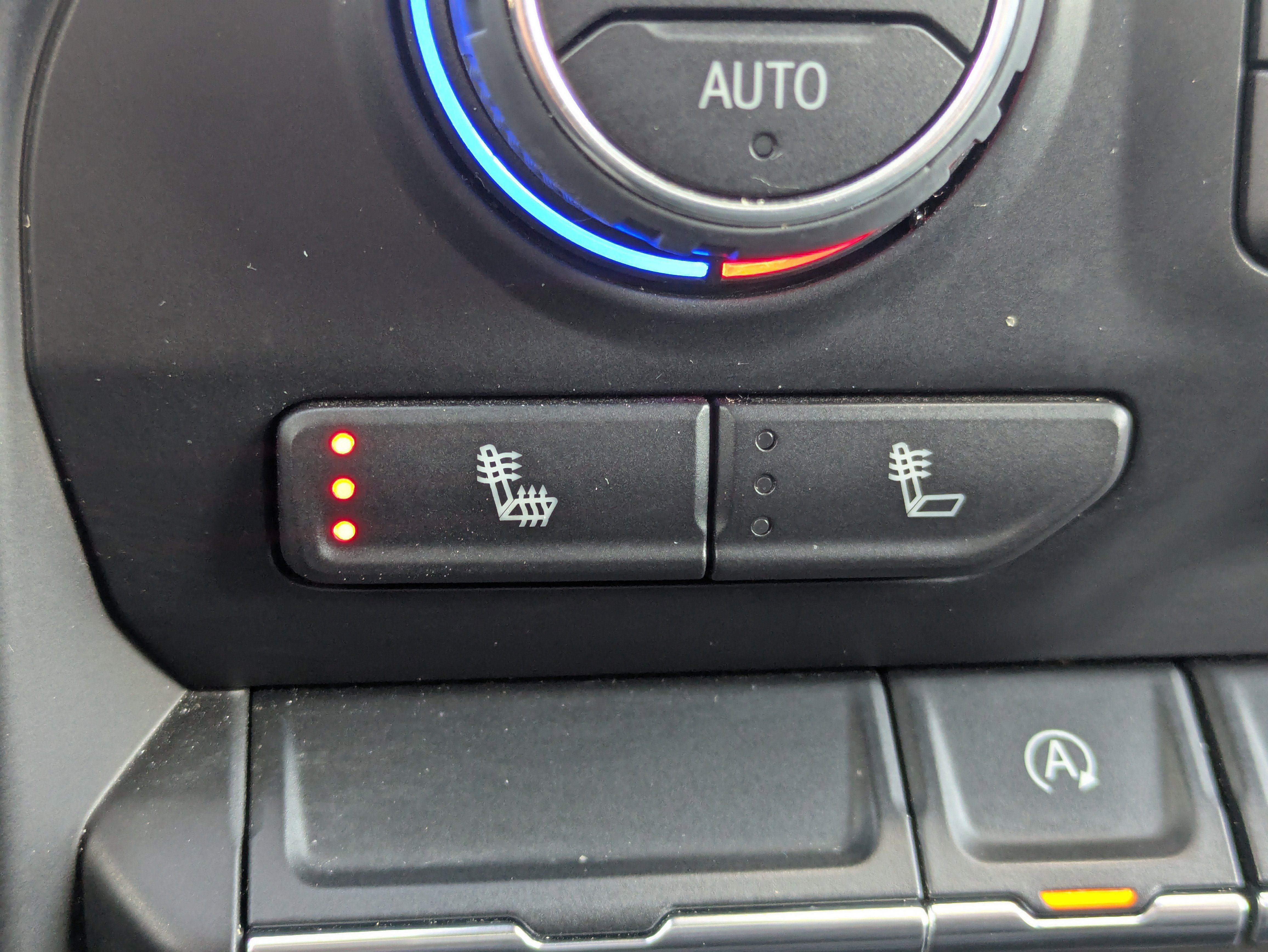 Used 2021 Chevrolet Silverado 1500 LT image 37