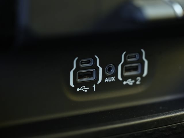 Used 2020 RAM 1500 Laramie AWD/4WD image 40