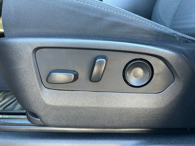Used 2024 Chevrolet Silverado 2500 Custom w/ Custom Convenience Package image 20