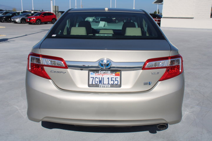 Used 2014 Toyota Camry XLE w/ Leather Package image 4