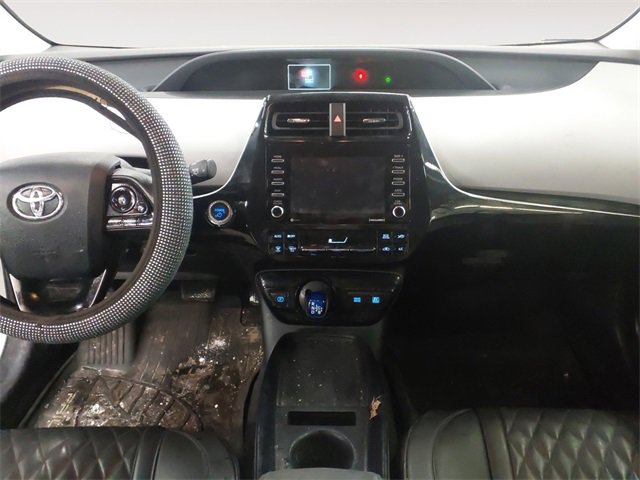 Used 2021 Toyota Prius LE image 11