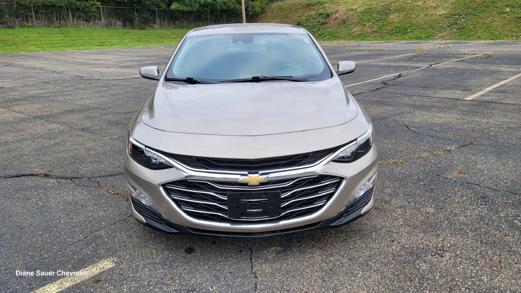 Used 2023 Chevrolet Malibu LT FWD image 4