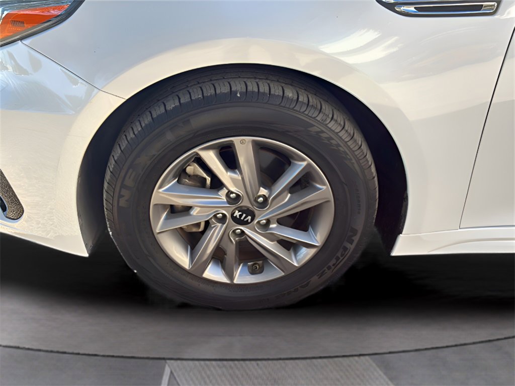 Used 2020 Kia Optima LX image 37