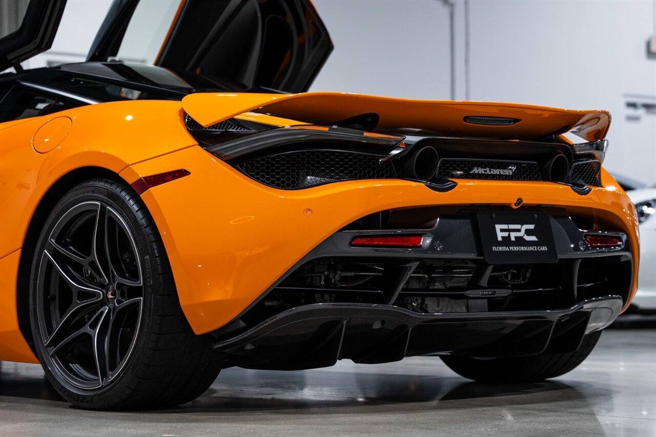 Used 2019 McLaren 720S Performance RWD image 14