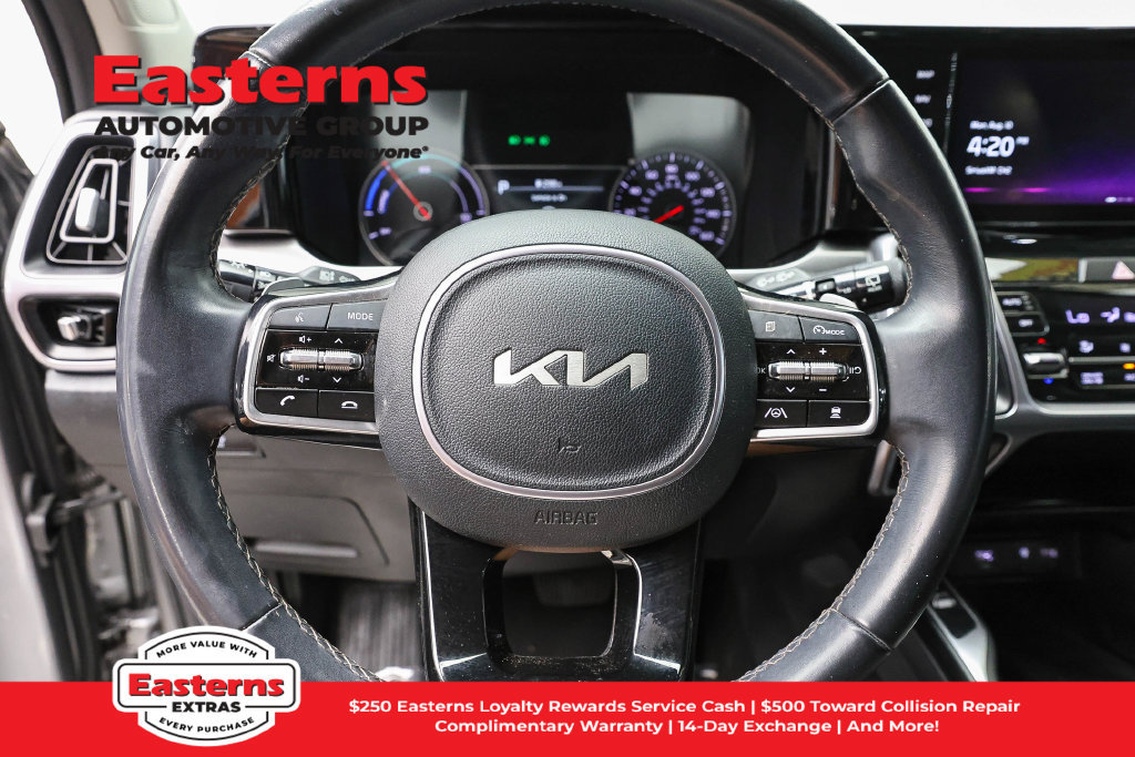 Used 2023 Kia Sorento EX AWD/4WD image 11