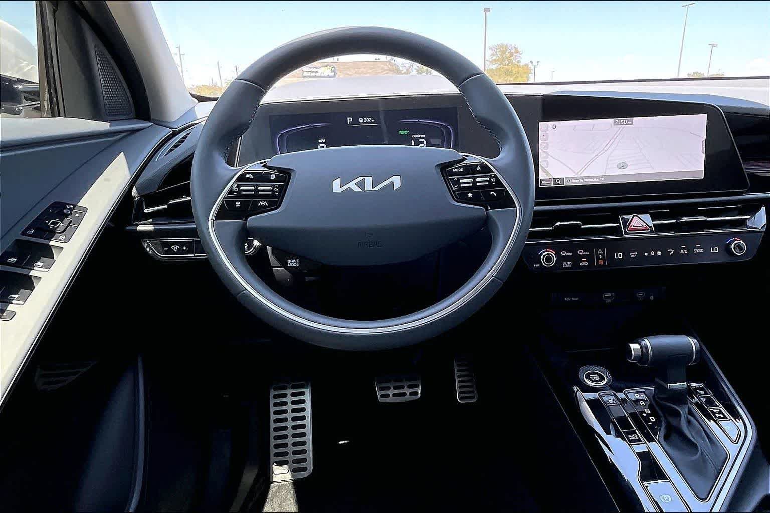 Certified 2023 Kia Niro EX Touring FWD image 14
