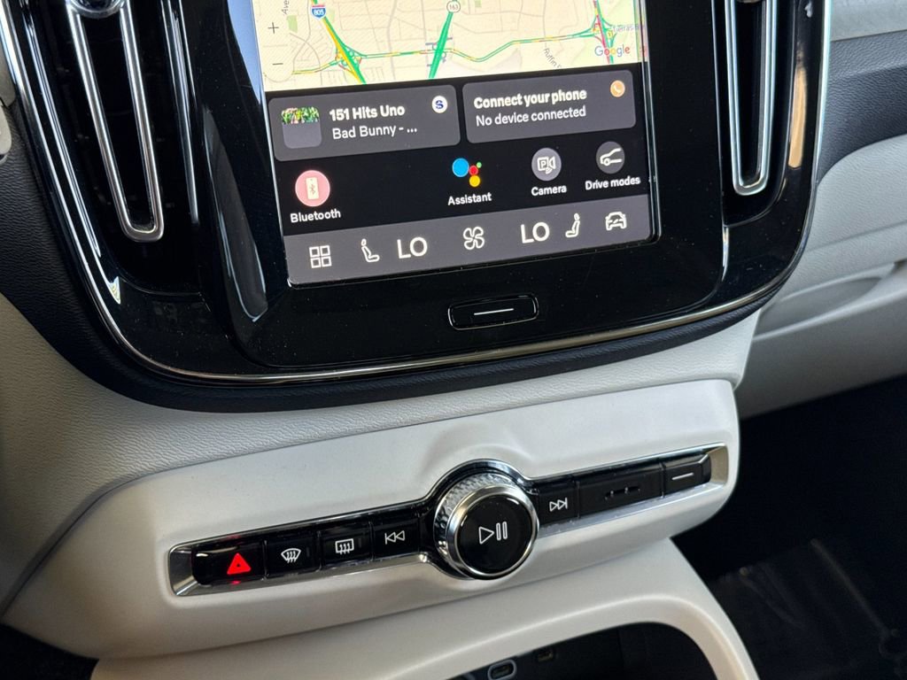 Certified 2024 Volvo XC40 B5 Plus image 20