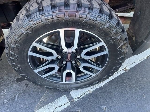 Used 2021 GMC Sierra 1500 AT4 w/ AT4 Premium Package image 11