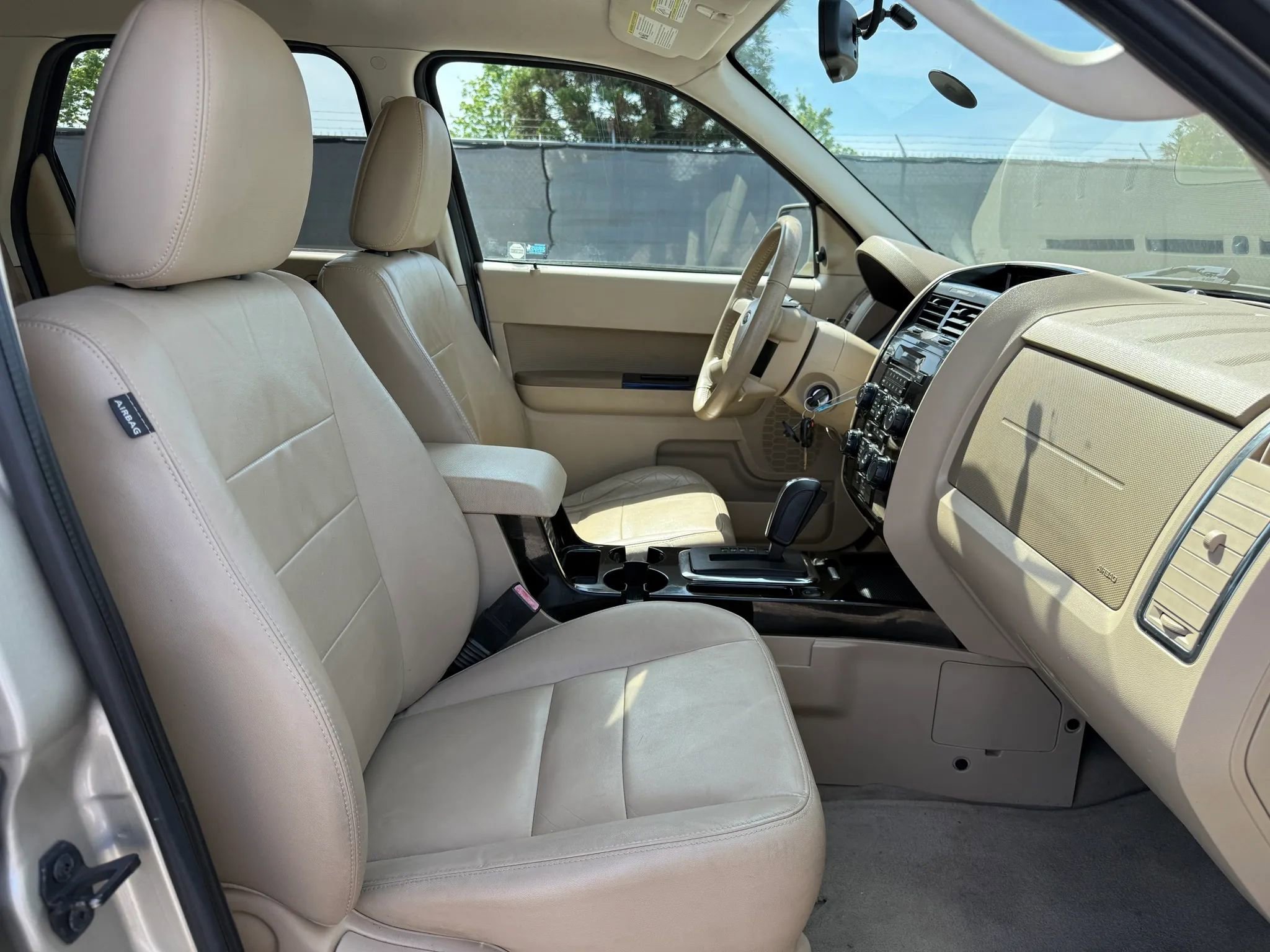 Used 2010 Ford Escape Limited AWD/4WD image 18