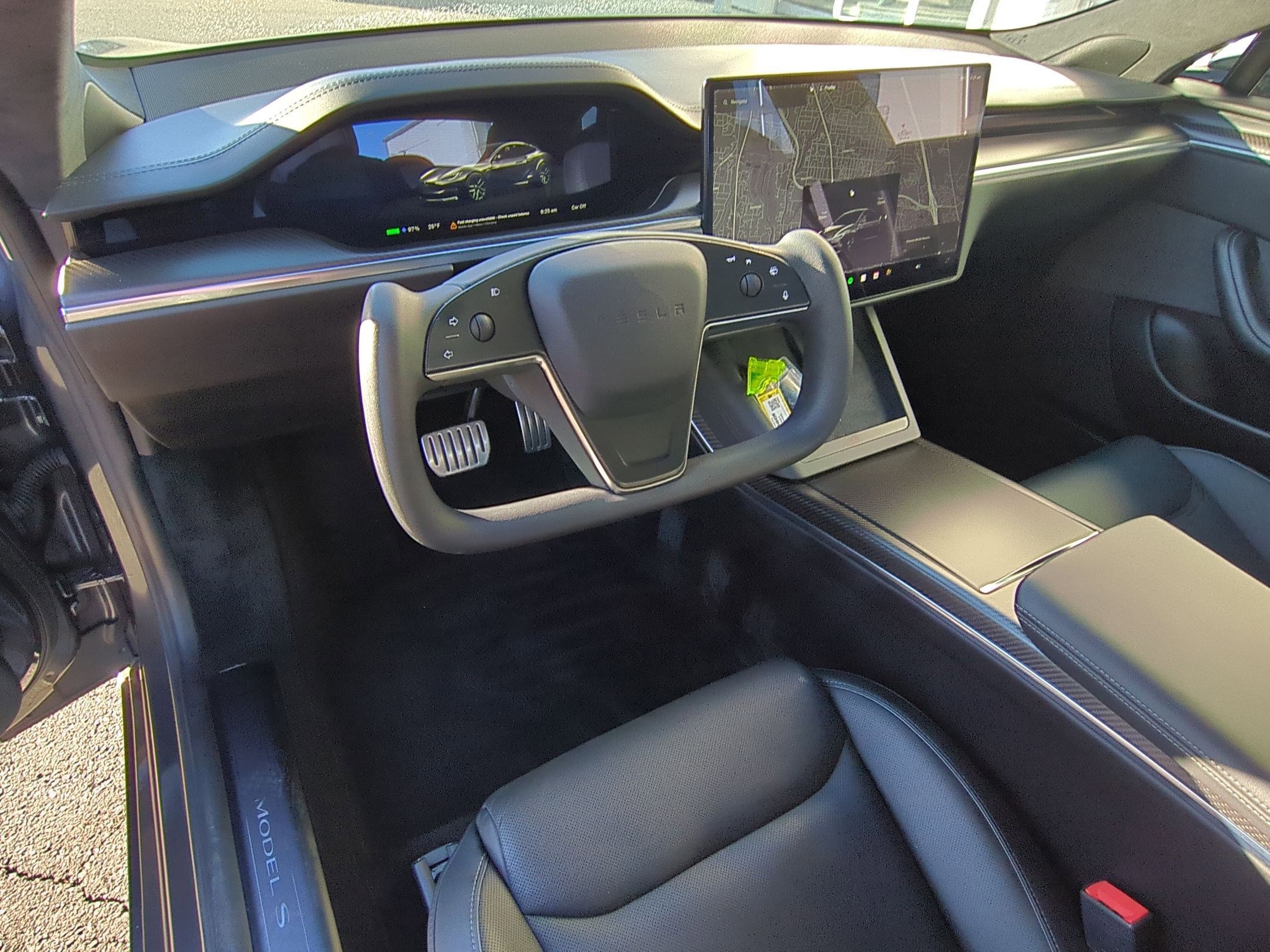 Used 2021 Tesla Model S Plaid image 17