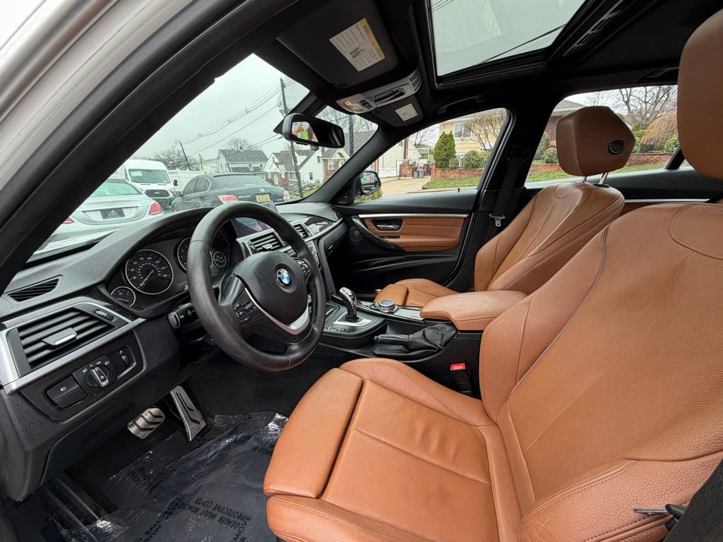 Used 2017 BMW 340i xDrive Sedan AWD/4WD image 9