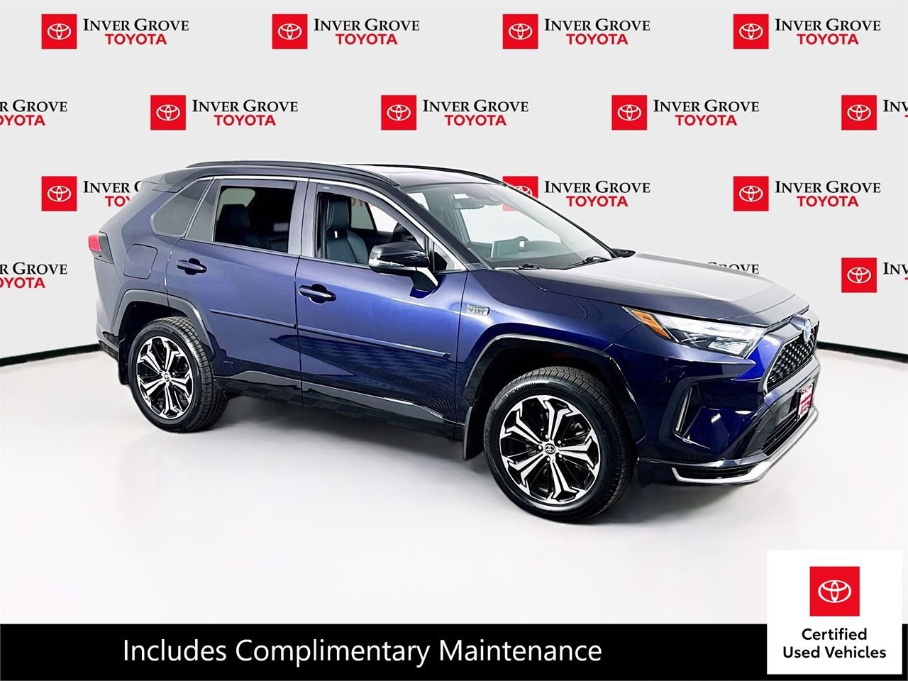 Certified 2022 Toyota RAV4 XSE w/ Weather Package AWD/4WD image 3