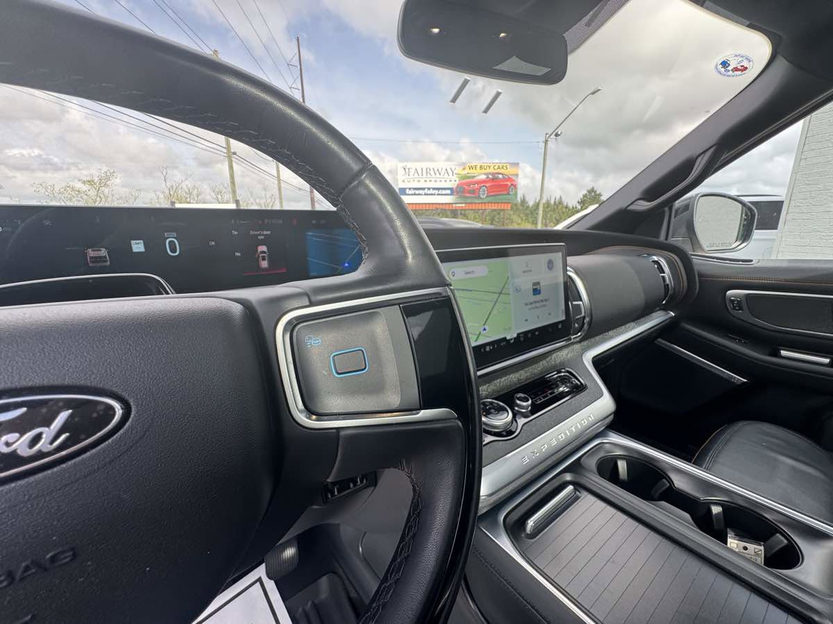 Used 2025 Ford Expedition Tremor image 20