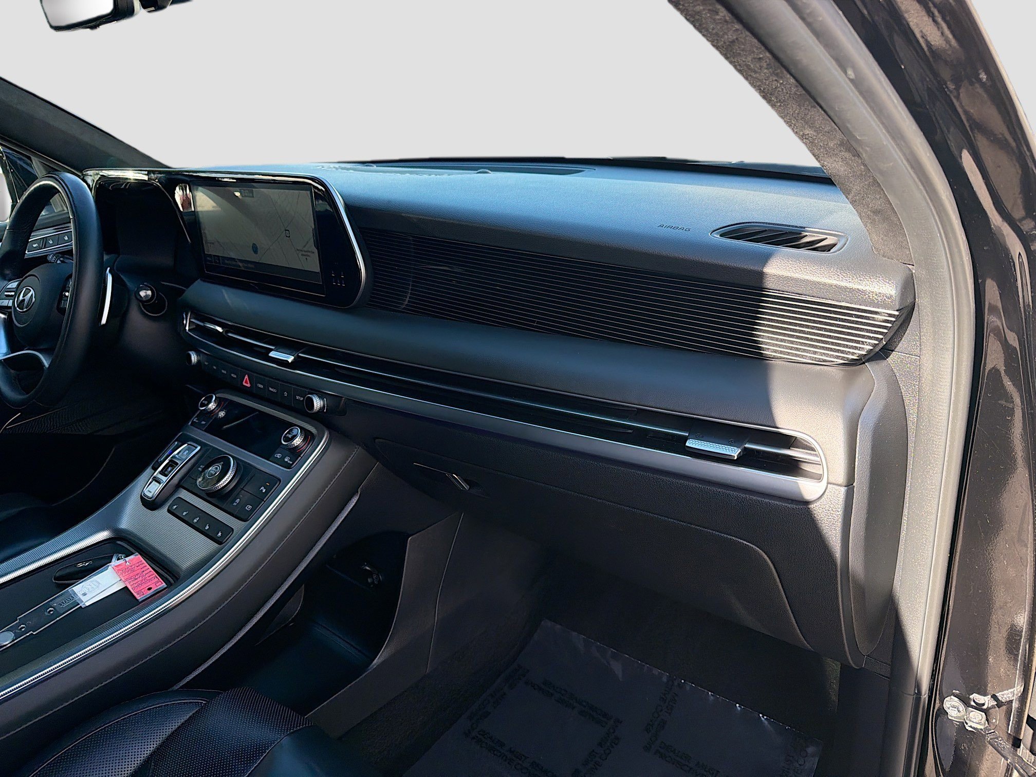 Used 2024 Hyundai Palisade Calligraphy image 31