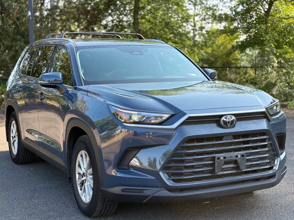 Certified 2024 Toyota Grand Highlander AWD image 7
