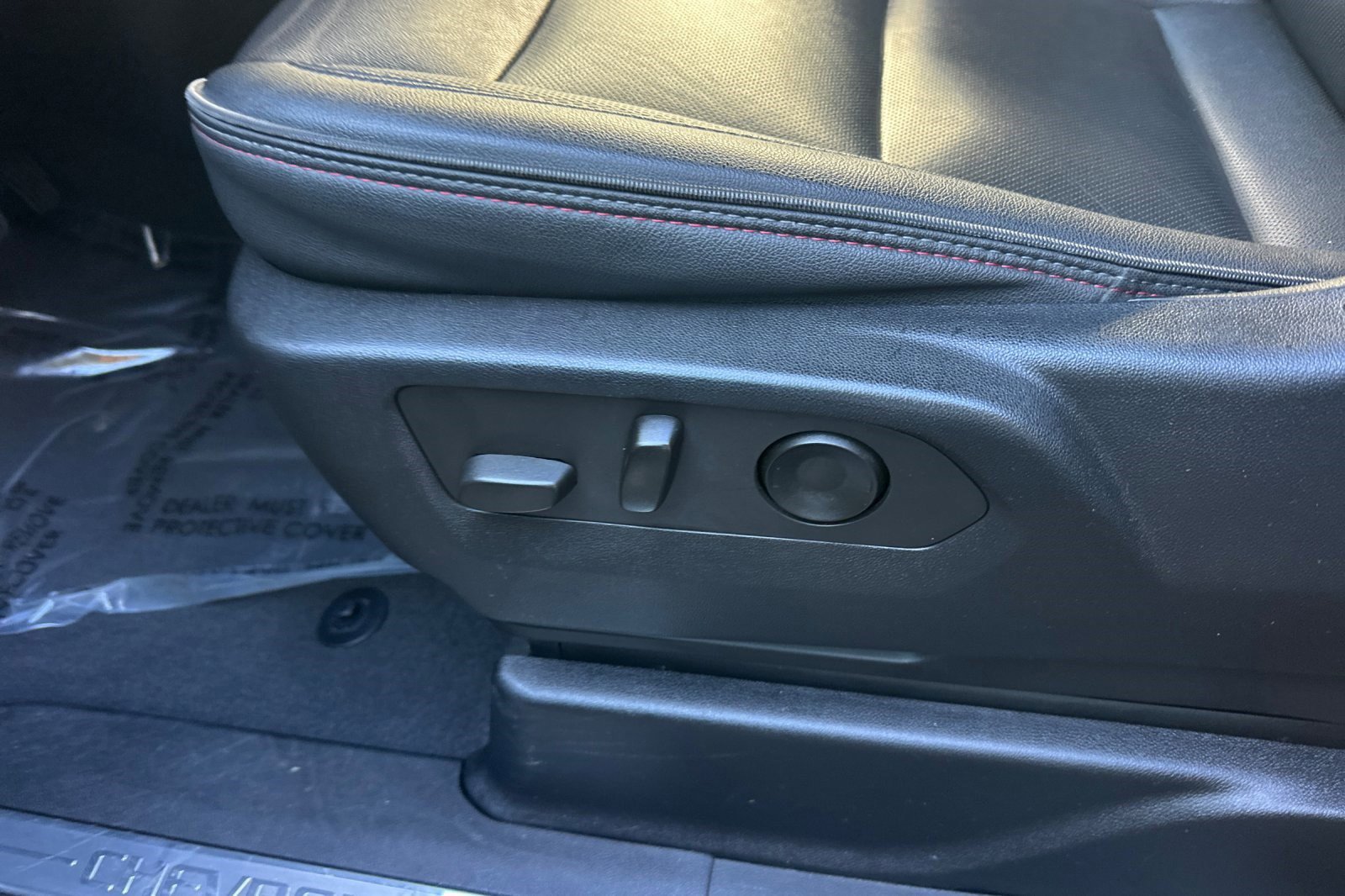 Used 2022 Chevrolet Tahoe RST image 13