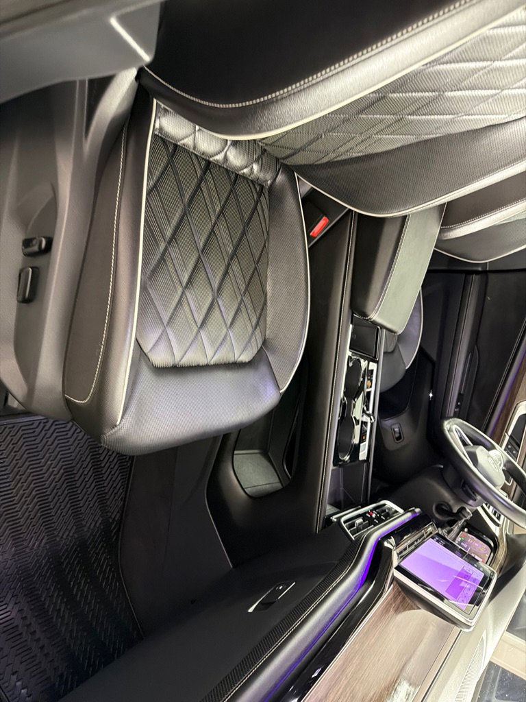 Used 2024 Volkswagen Atlas SEL Premium R-Line image 26