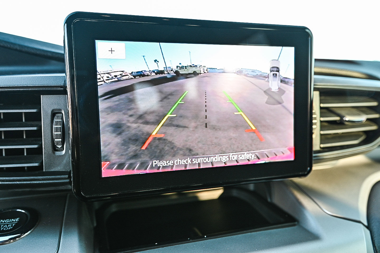 Used 2022 Ford Explorer XLT image 23