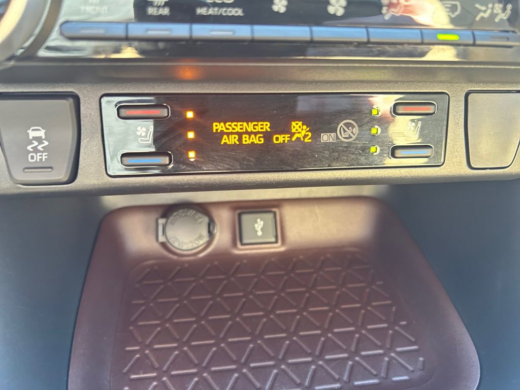 Used 2022 Toyota RAV4 Limited w/ Limited Grade Weather Package image 37