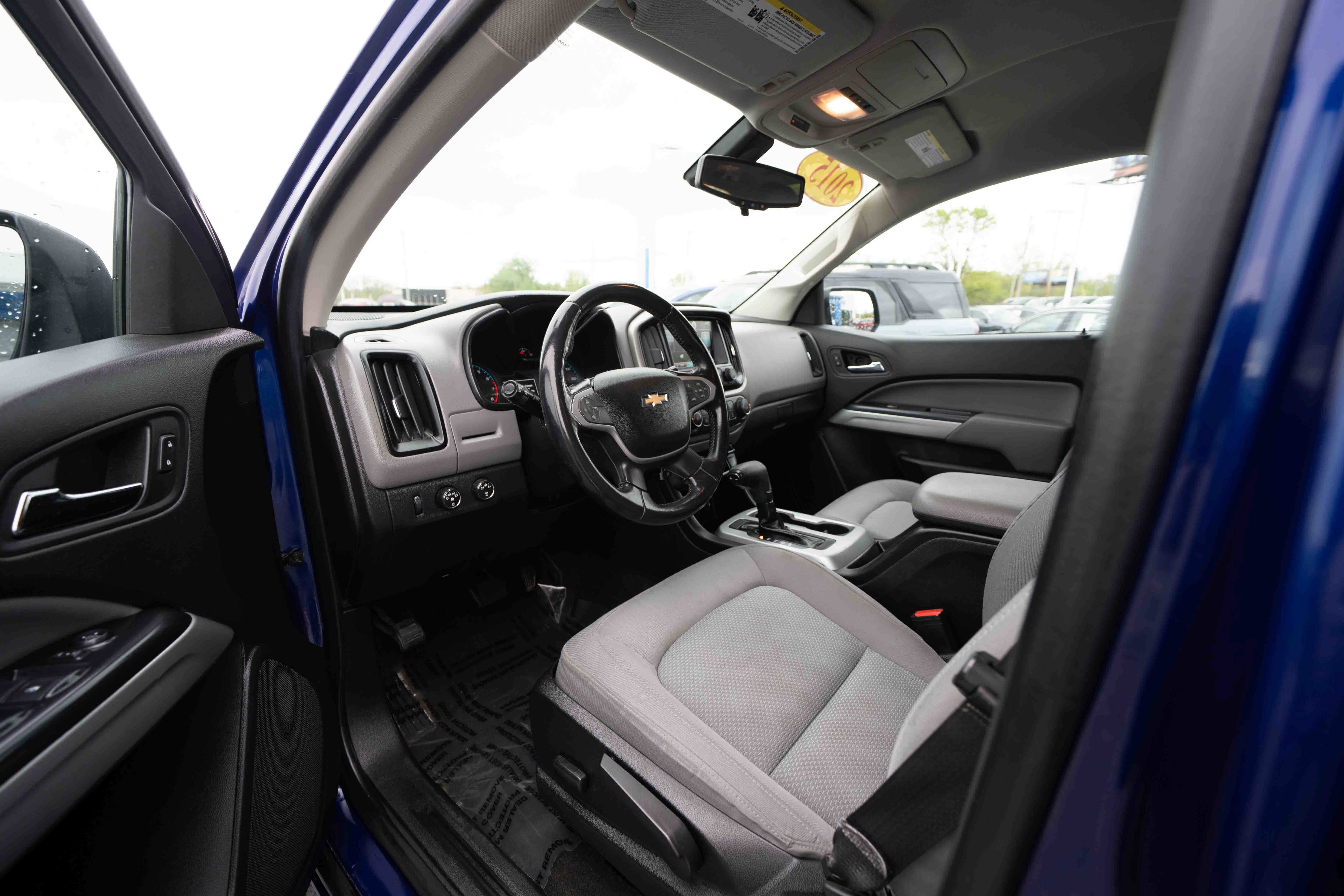 Used 2015 Chevrolet Colorado LT w/ LT Convenience Package AWD/4WD image 8