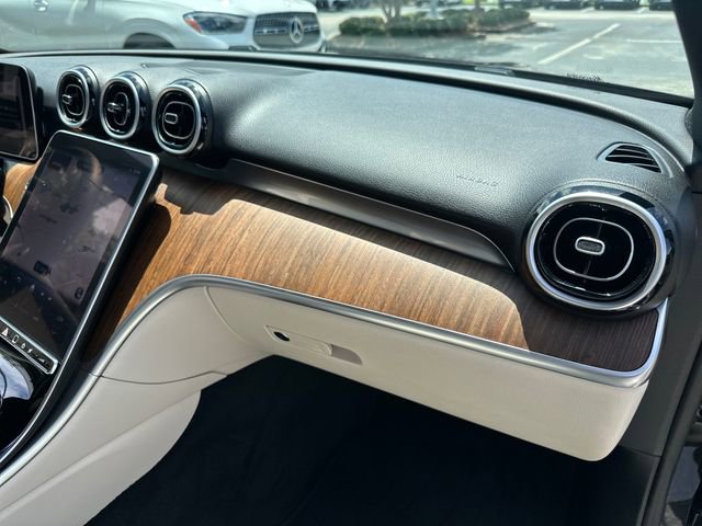 Used 2025 Mercedes-Benz C 300 Sedan image 35
