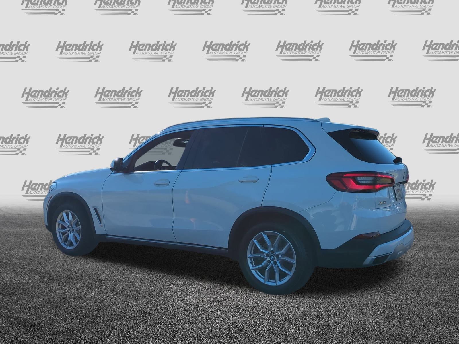 Used 2019 BMW X5 xDrive40i w/ Luxury Seating Package image 8