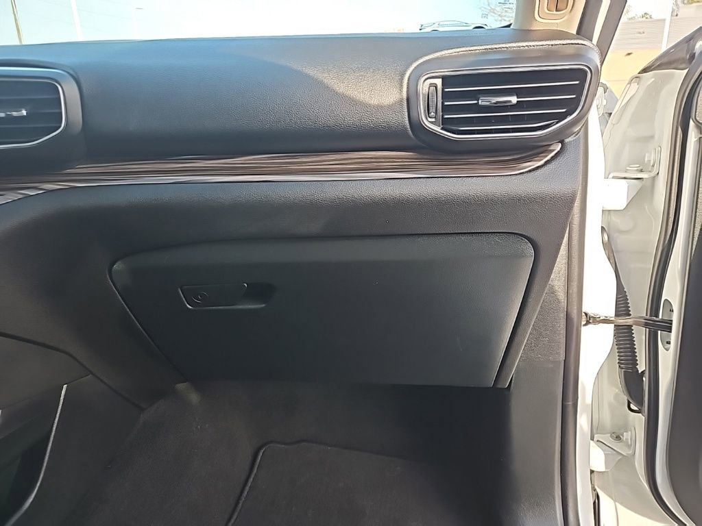 Used 2023 Ford Explorer Limited image 36