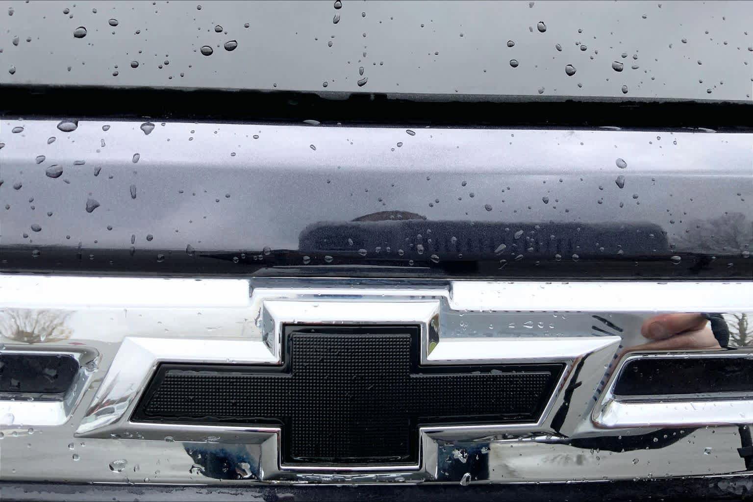 Used 2022 Chevrolet Tahoe Premier AWD/4WD image 32