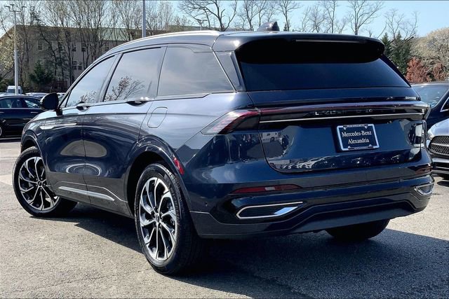 Used 2024 Lincoln Nautilus Reserve w/ Equipment Group 203A image 10