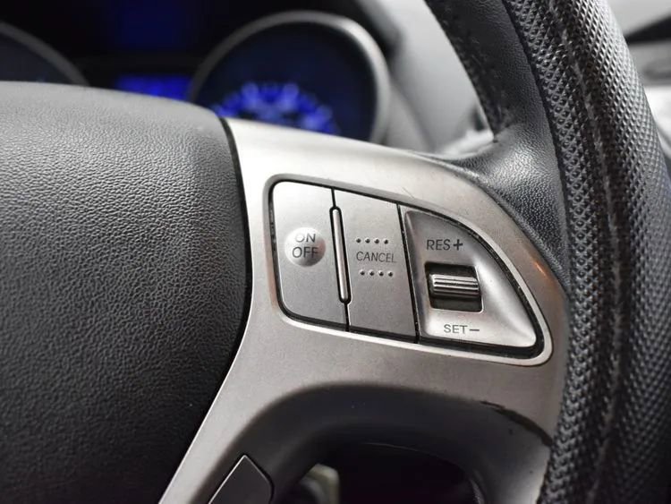 Used 2011 Hyundai Tucson GLS image 23