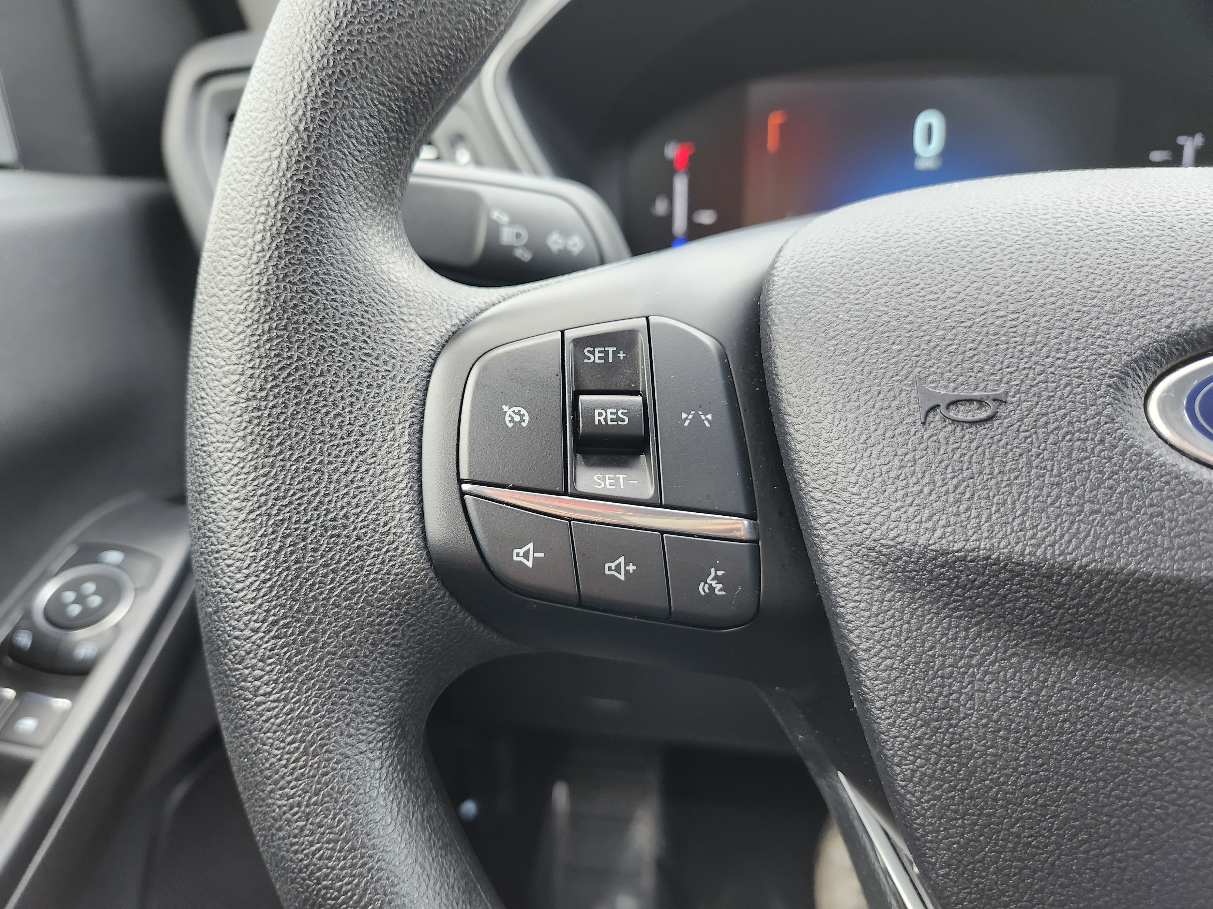 Used 2025 Ford Escape Active AWD/4WD image 34