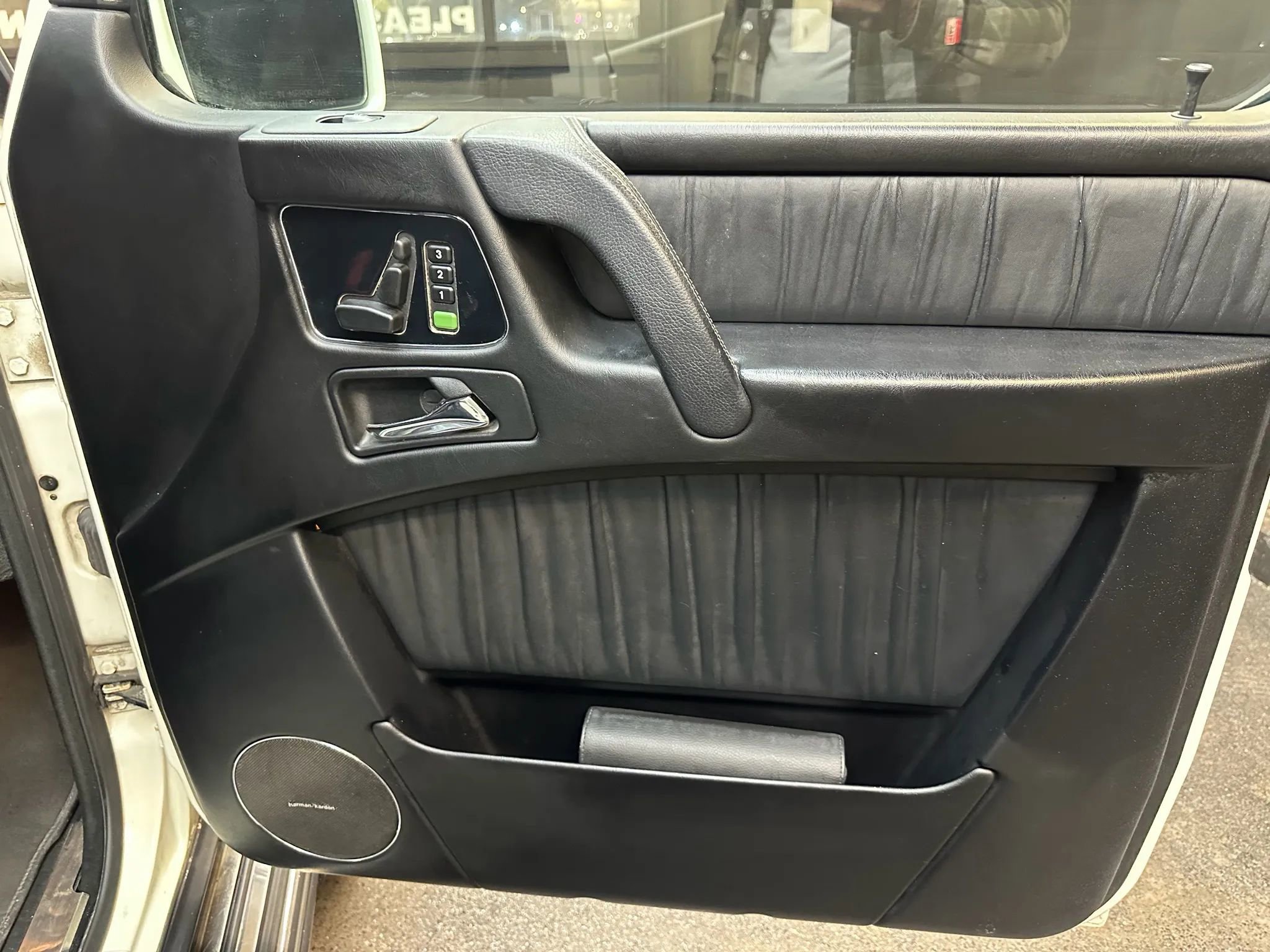 Used 2012 Mercedes-Benz G 550 image 31