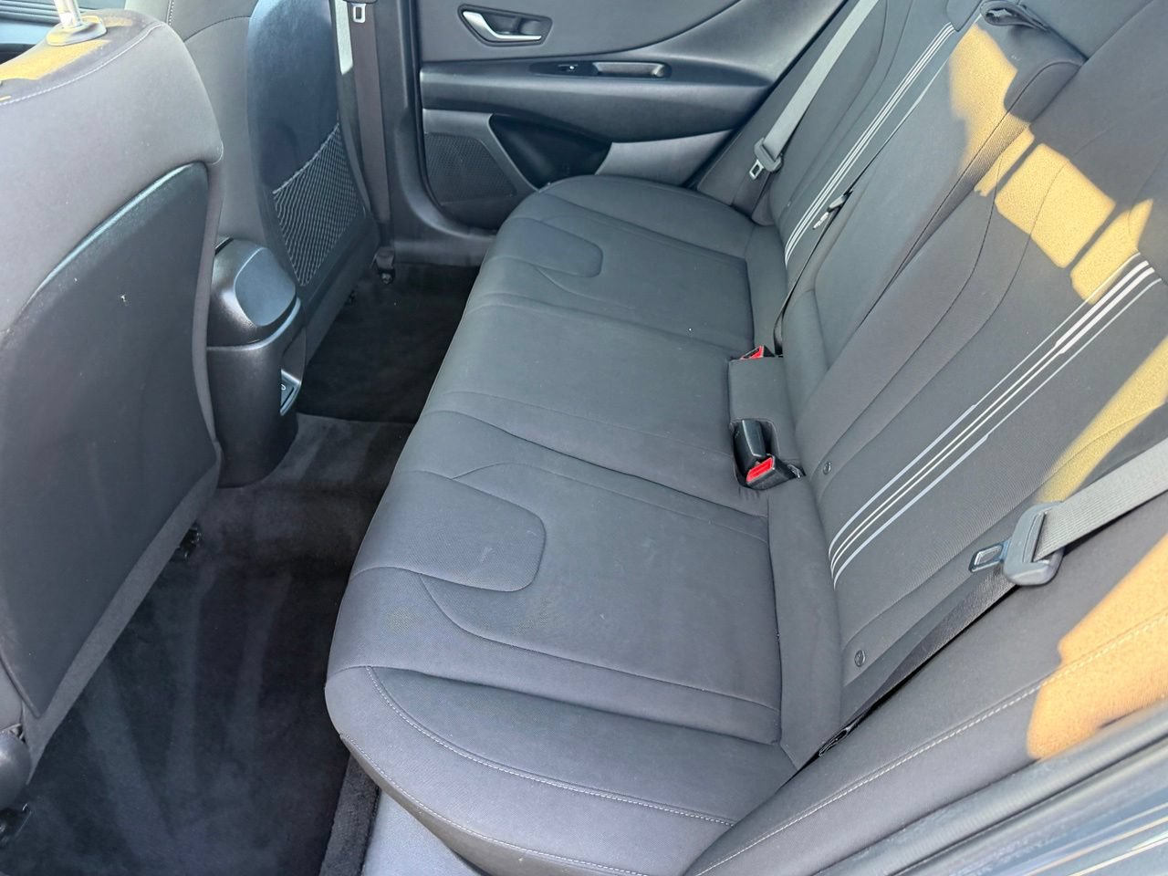 Used 2025 Hyundai Elantra SEL FWD image 32