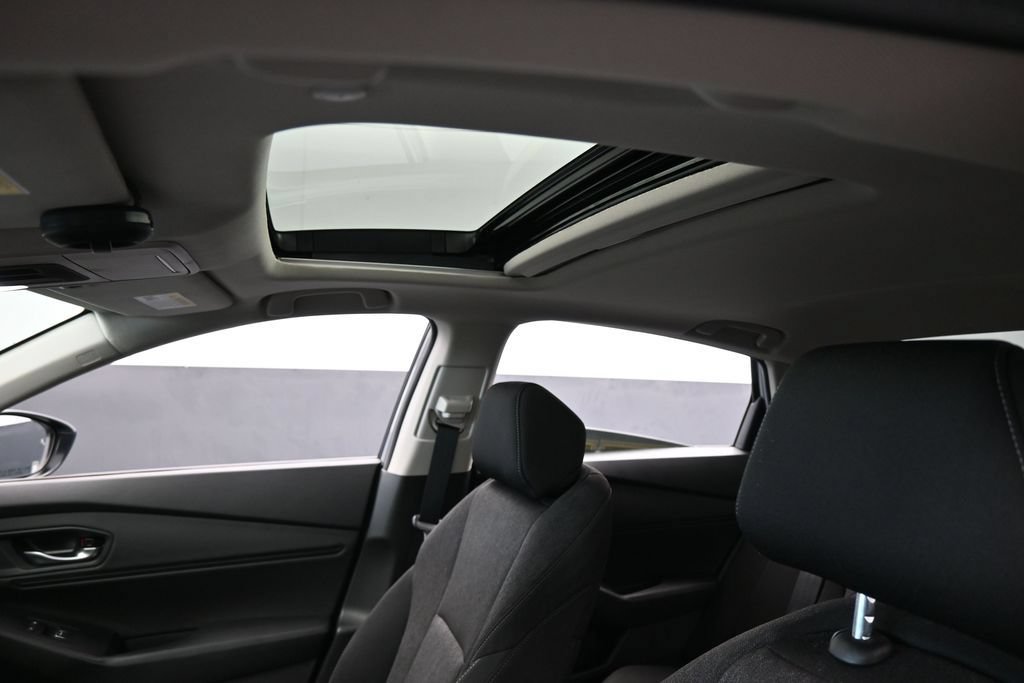 Used 2025 Honda Accord SE image 11