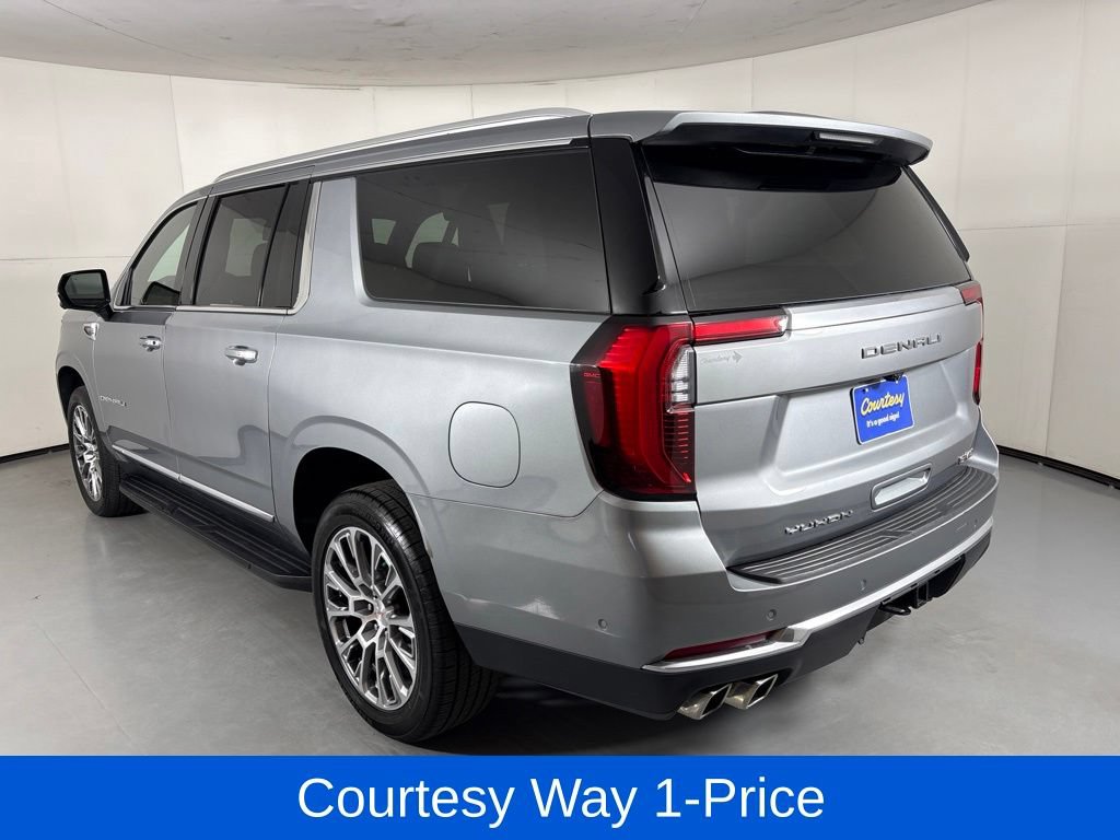Used 2025 GMC Yukon XL Denali AWD/4WD image 8