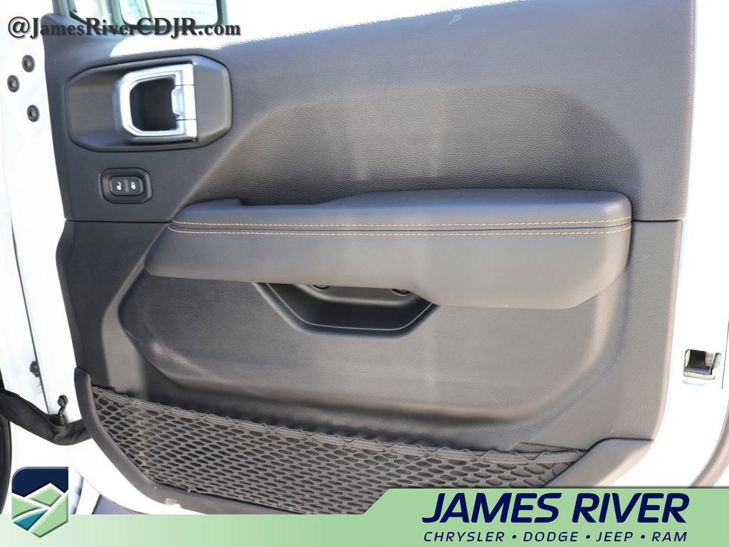 Used 2023 Jeep Wrangler Altitude image 8