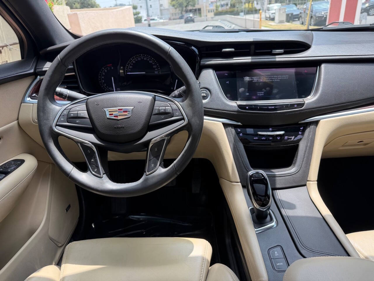 Used 2017 Cadillac XT5 Premium Luxury w/ Driver Assist Package FWD image 26