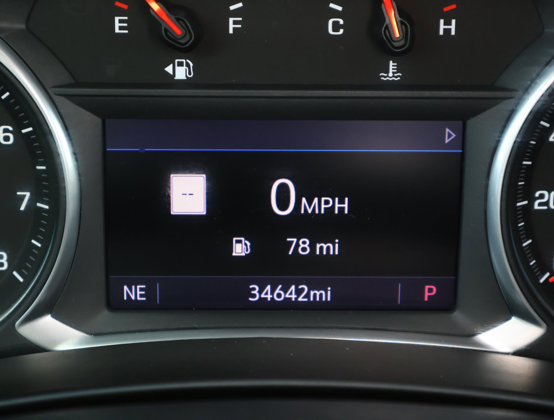 Used 2022 Chevrolet Equinox RS w/ Infotainment Package image 4