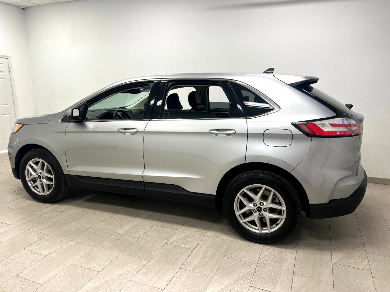 Used 2024 Ford Edge SEL image 15