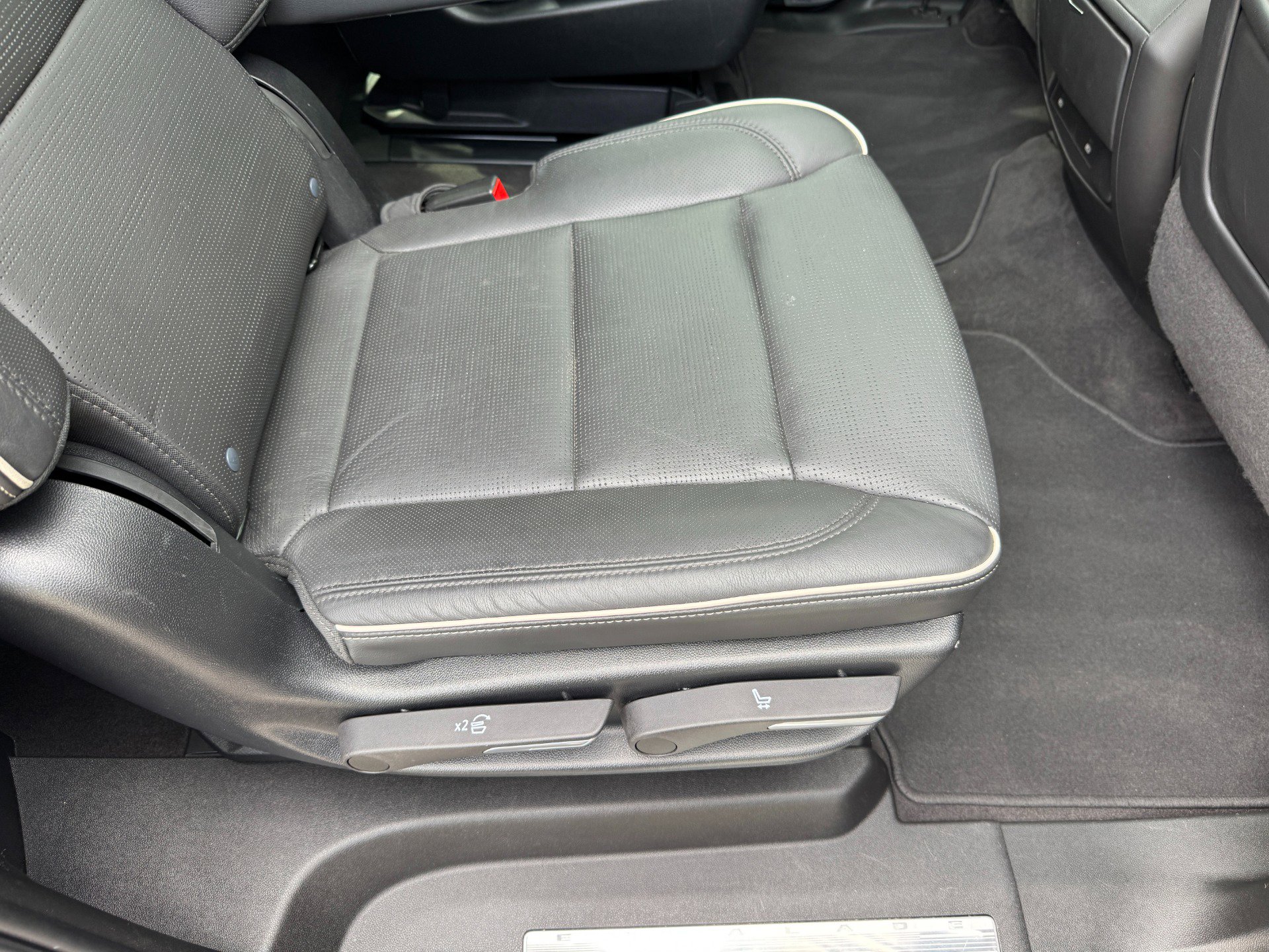 Used 2023 Cadillac Escalade ESV Sport image 64