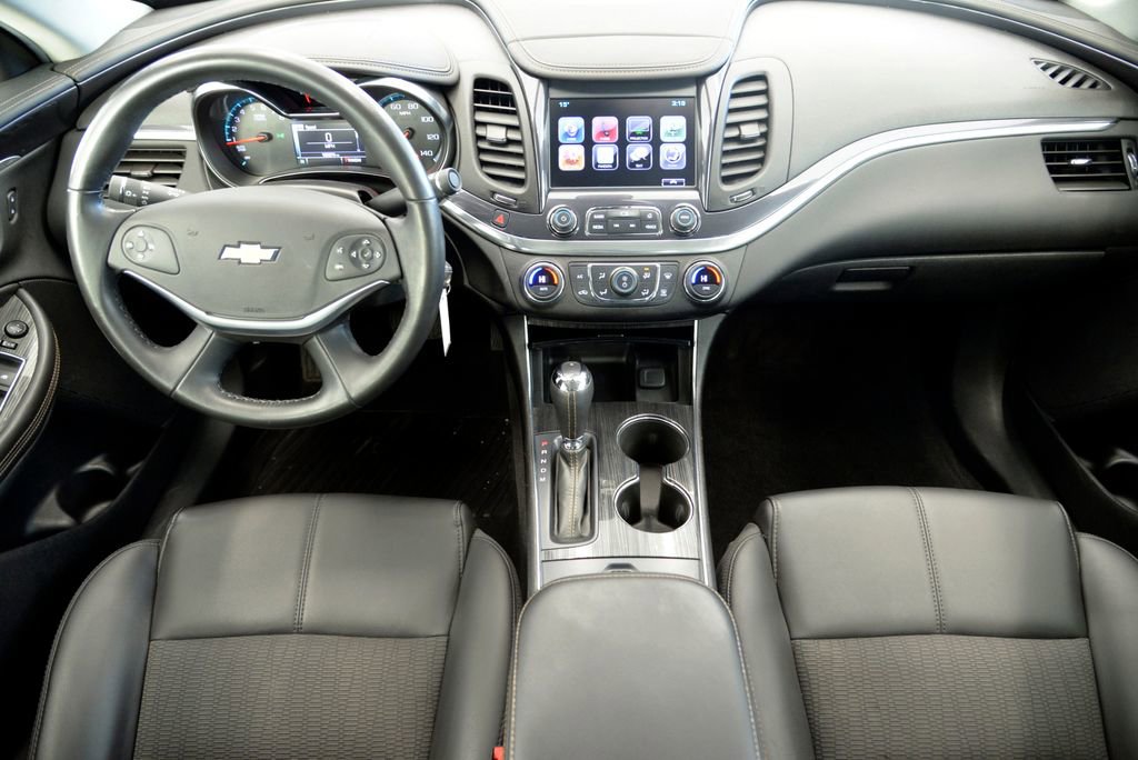 Used 2016 Chevrolet Impala LT w/ Convenience Package image 17