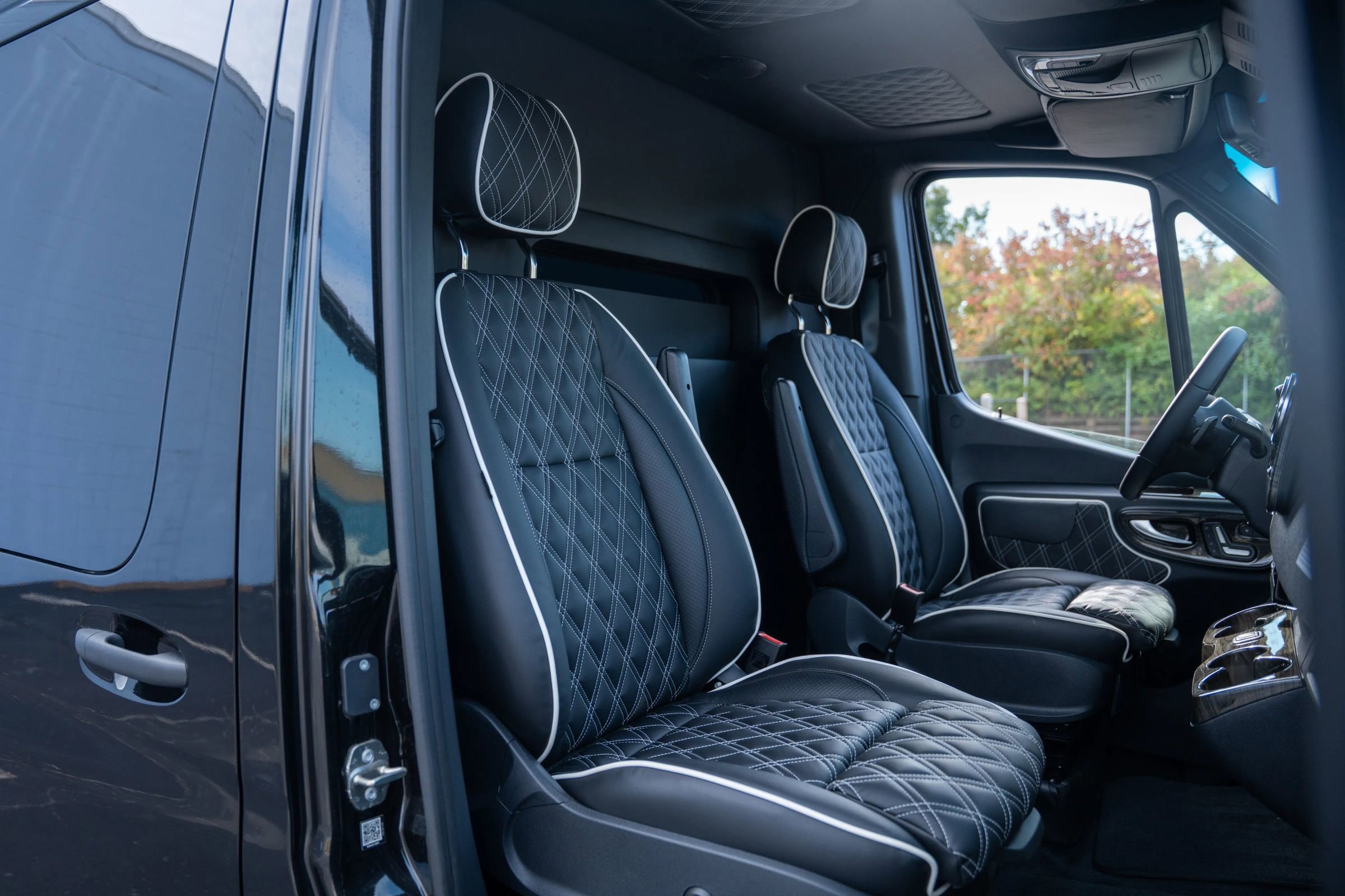 Used 2024 Mercedes-Benz Sprinter 3500 image 14