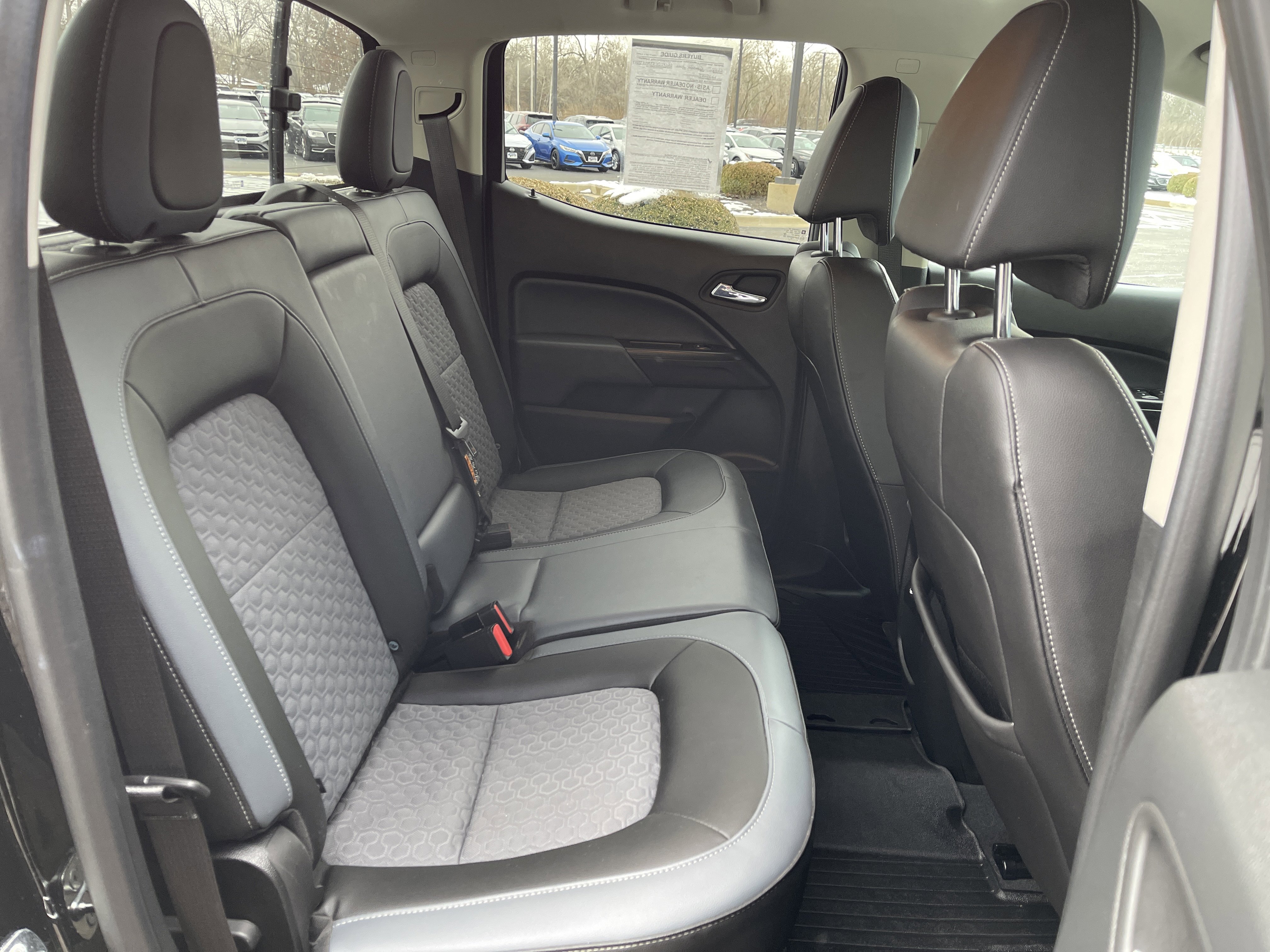 Used 2022 Chevrolet Colorado Z71 w/ Safety Package image 36