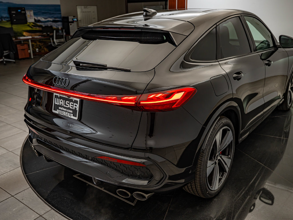 New 2026 Audi SQ5 Prestige AWD/4WD image 16