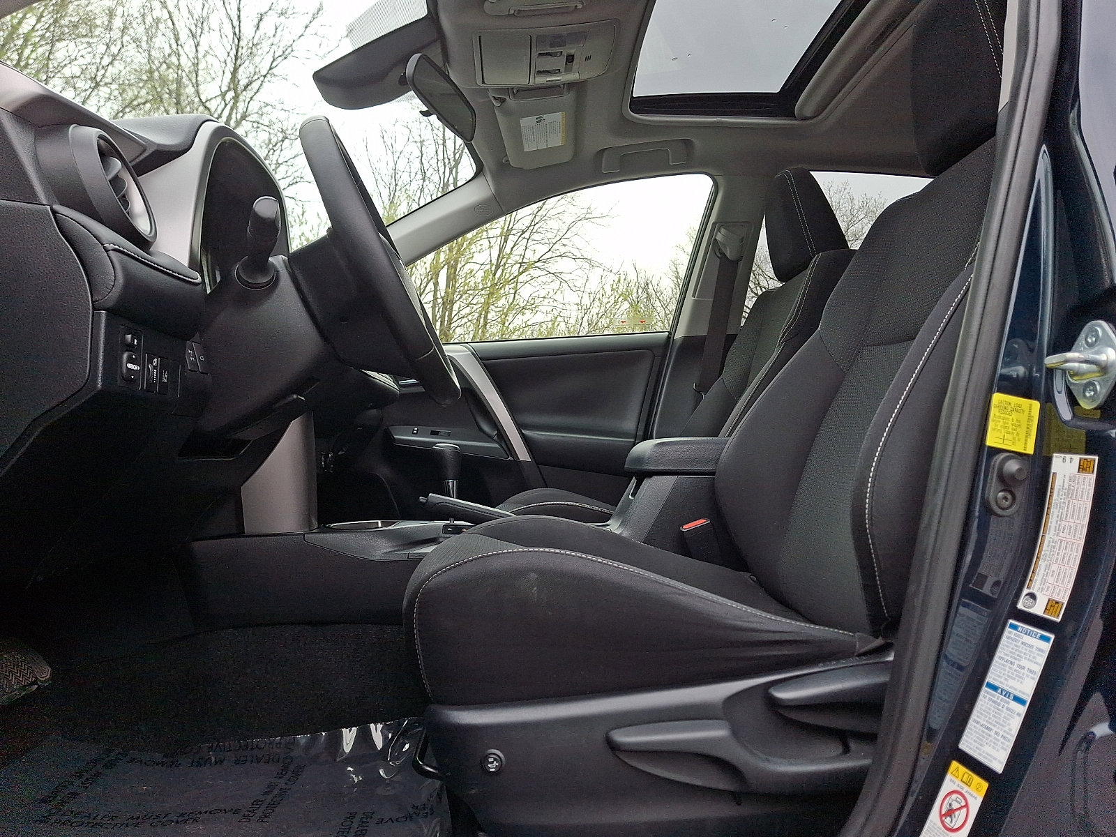 Used 2017 Toyota RAV4 XLE image 13